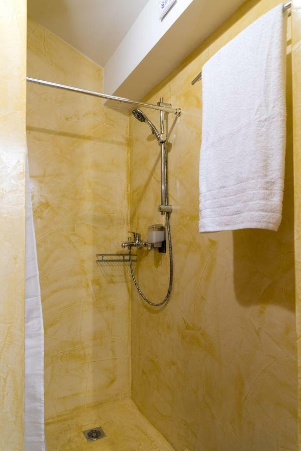 Chroma Lodge Pikermi ภายนอก รูปภาพ